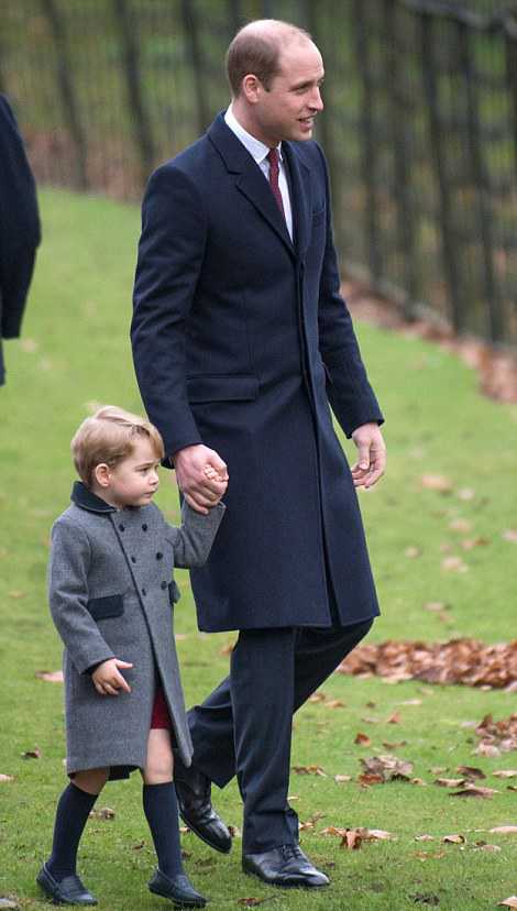 3b9ff56200000578-4064832-prince_william_could_be_seen_talking_animatedly_to_his_son_as_th-a-43_1482663667846