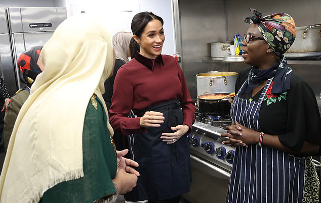 6467858-6423371-Meghan_whose_first_baby_with_Prince_Harry_is_due_in_the_spring_h-a-2_1543021872664
