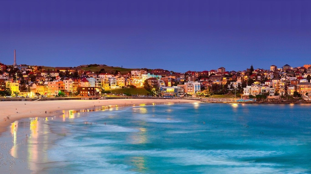 Panoramic view of Bondi Beach in Sydney, at sunset